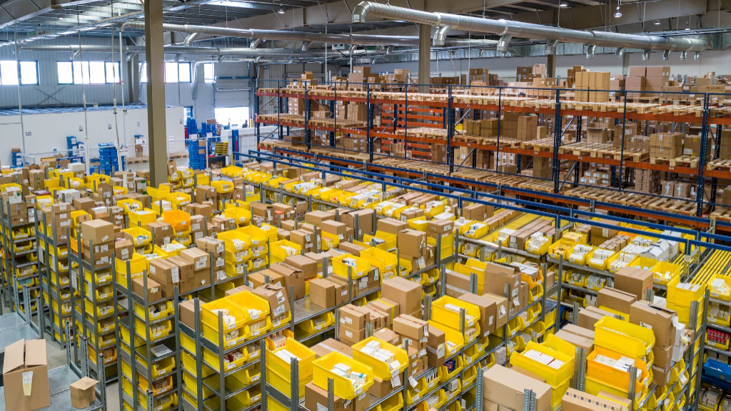 Amazonの倉庫